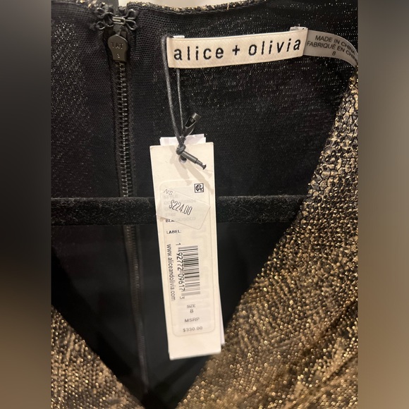 NWT Alice + Olivia Diaz Plunging Long Sleeved Dress | Size 8 - Picture 3 of 4